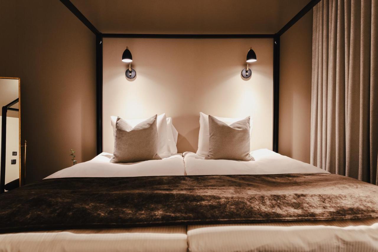 Hotell Viktors ซาเลน ภายนอก รูปภาพ