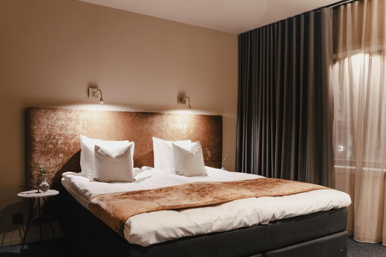Hotell Viktors ซาเลน ภายนอก รูปภาพ