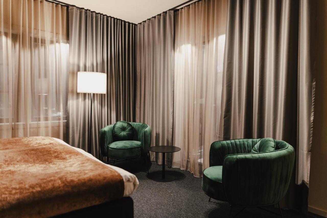 Hotell Viktors ซาเลน ภายนอก รูปภาพ