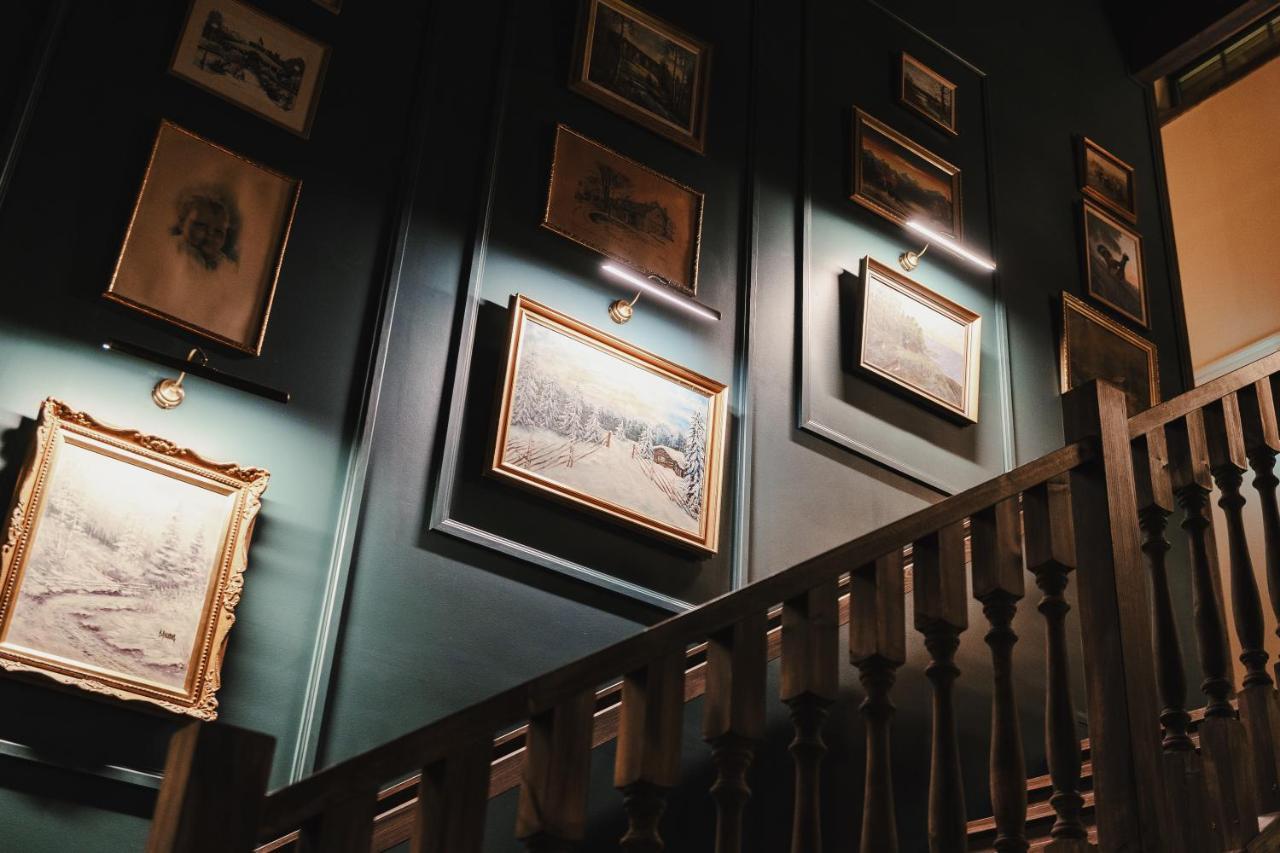 Hotell Viktors ซาเลน ภายนอก รูปภาพ