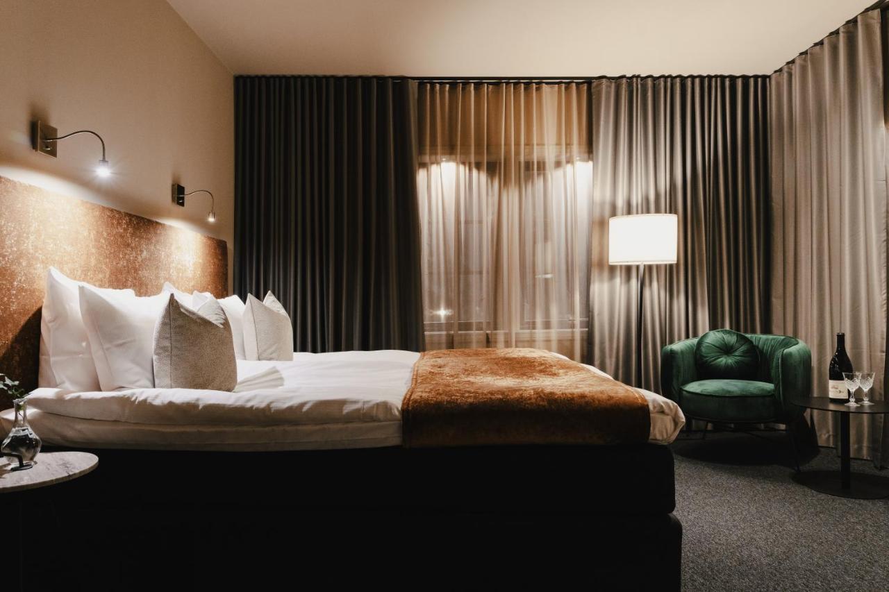 Hotell Viktors ซาเลน ภายนอก รูปภาพ