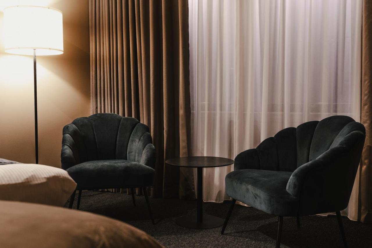 Hotell Viktors ซาเลน ภายนอก รูปภาพ