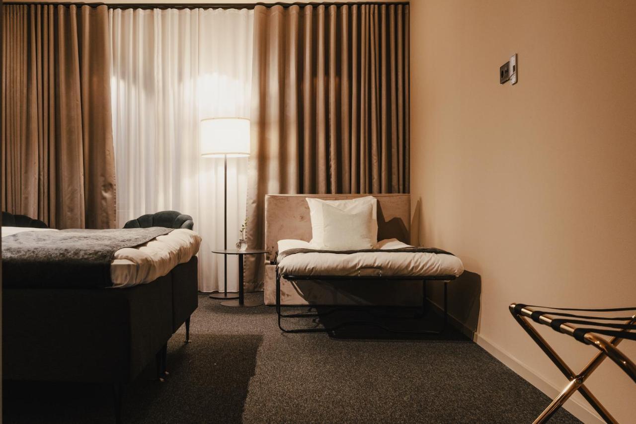 Hotell Viktors ซาเลน ภายนอก รูปภาพ