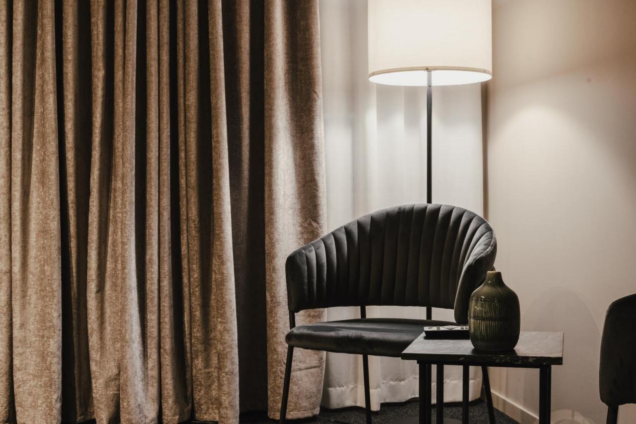 Hotell Viktors ซาเลน ภายนอก รูปภาพ