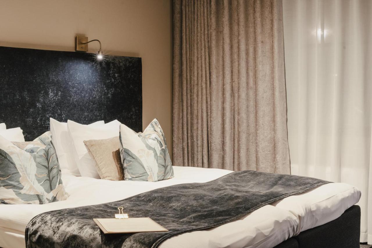 Hotell Viktors ซาเลน ภายนอก รูปภาพ