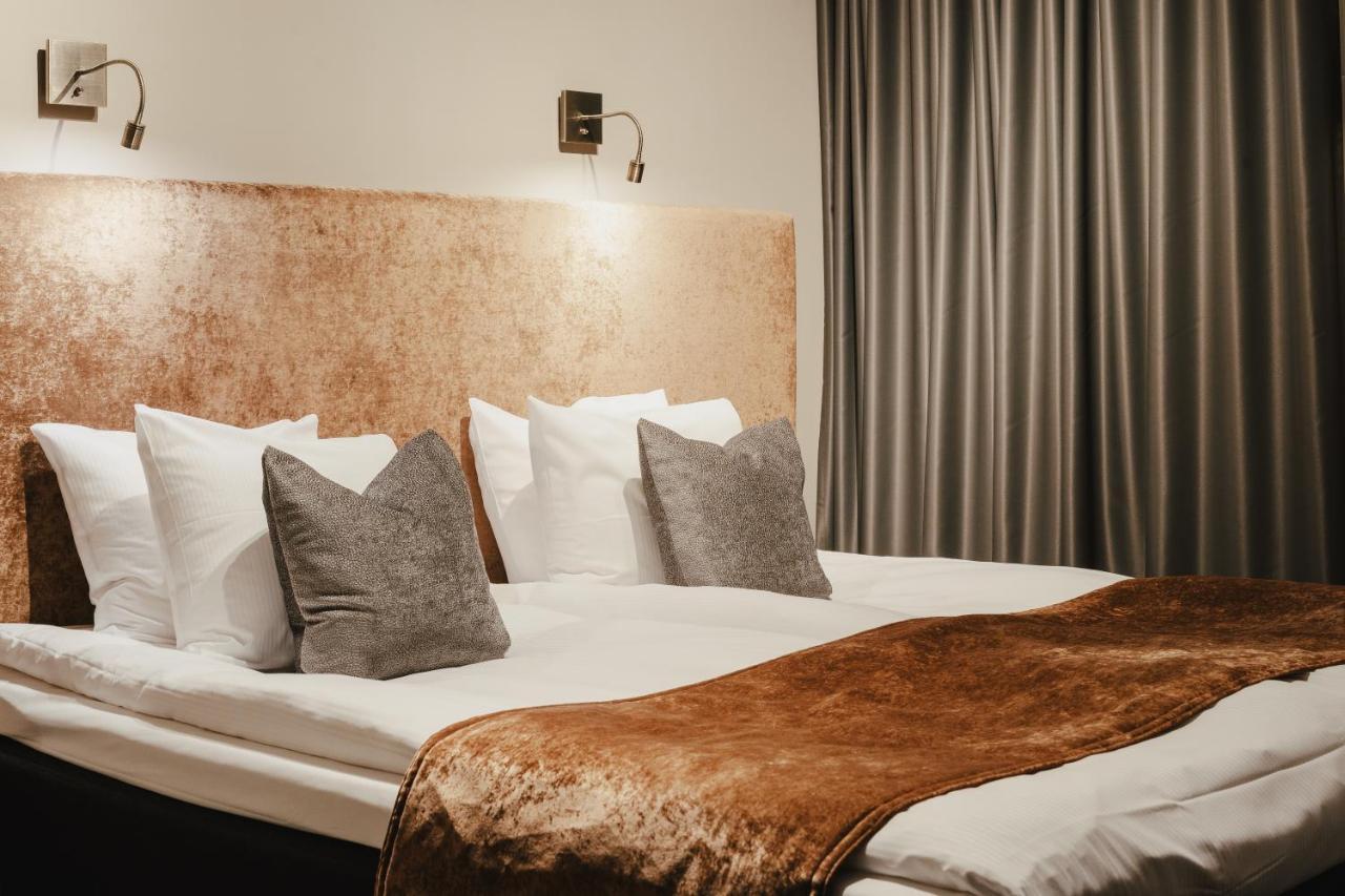 Hotell Viktors ซาเลน ภายนอก รูปภาพ