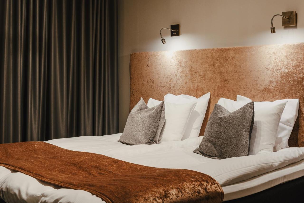 Hotell Viktors ซาเลน ภายนอก รูปภาพ