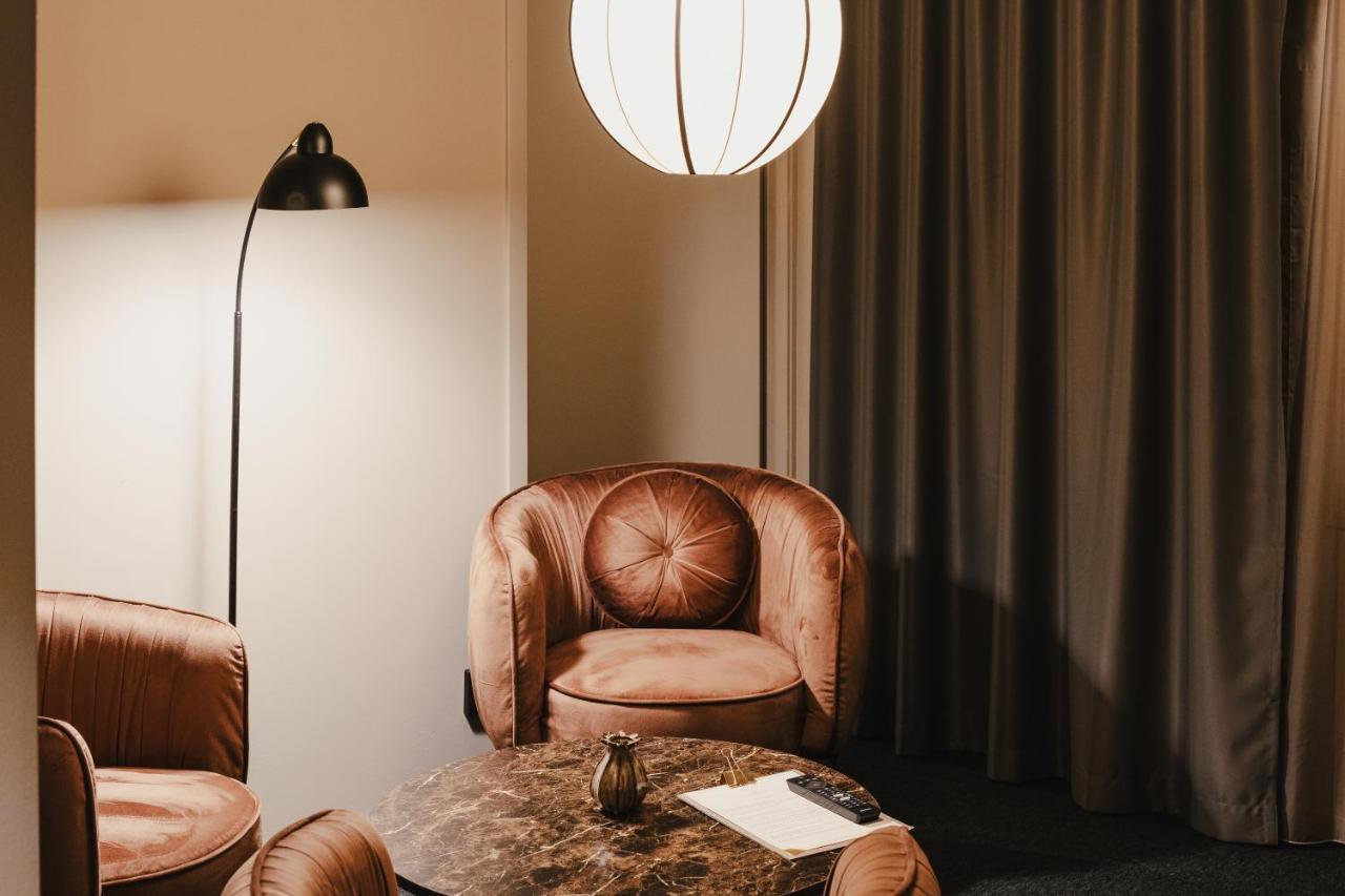 Hotell Viktors ซาเลน ภายนอก รูปภาพ