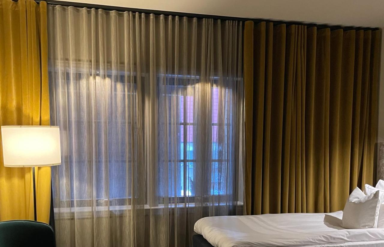 Hotell Viktors ซาเลน ภายนอก รูปภาพ